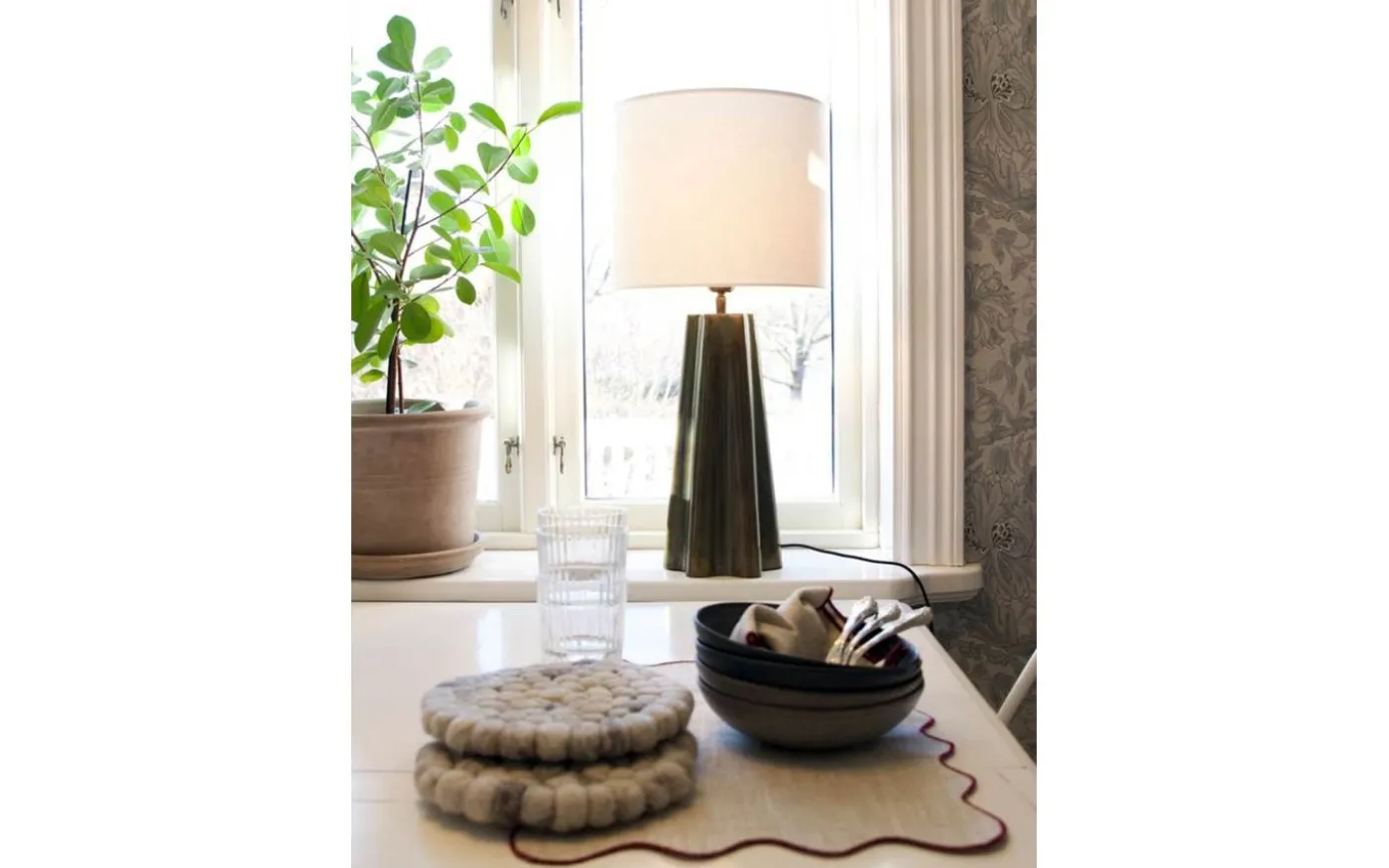 Aira Bordslampa 65cm Oljad Mässing