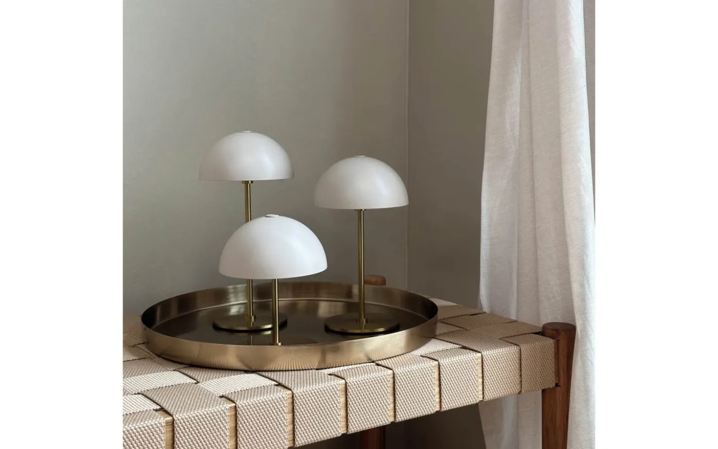 Along Uppladdningsbar Bordslampa 12/20cm 3 styck + Bricka Beige/Mässing