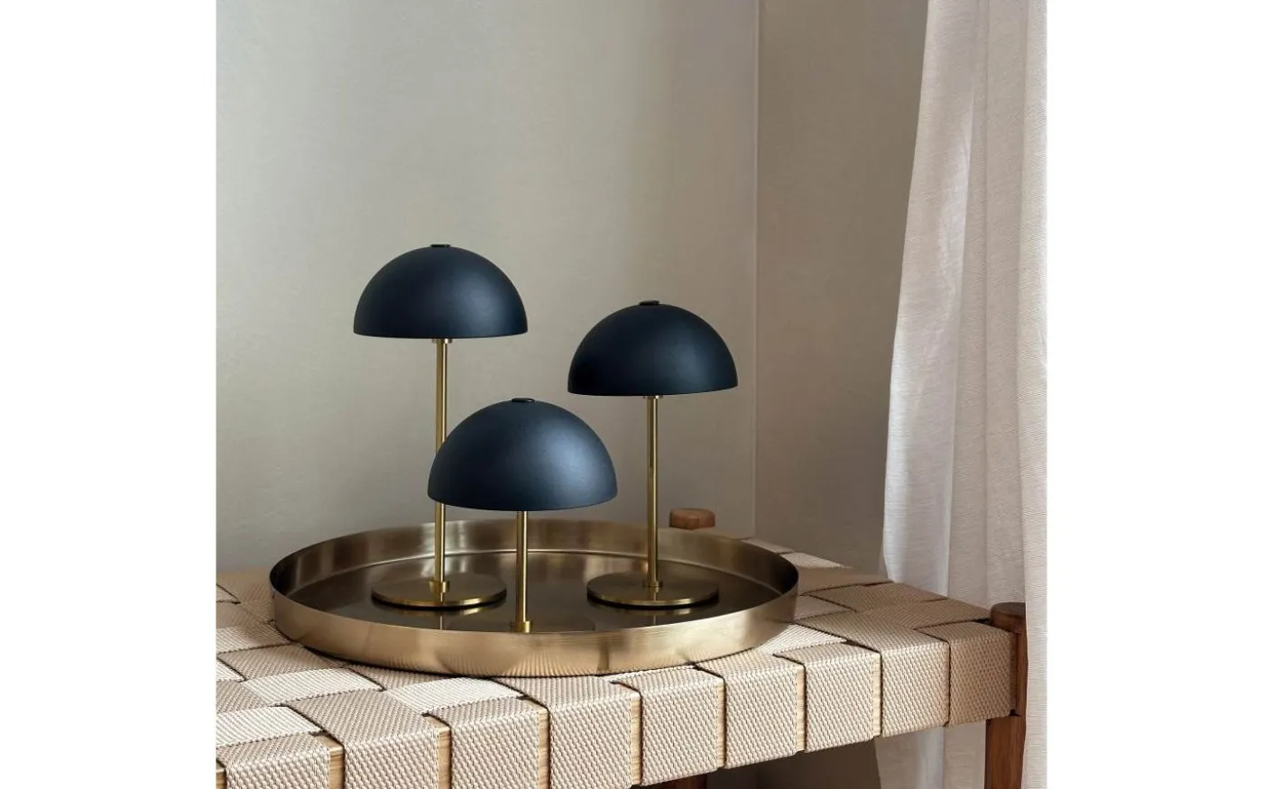 Along Uppladdningsbar Bordslampa 12/20cm 3 styck + Bricka Svart/Mässing