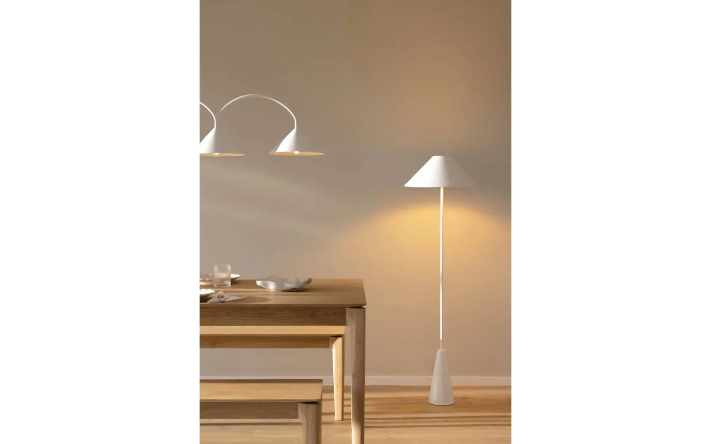 Cannes Golvlampa 140cm Vit