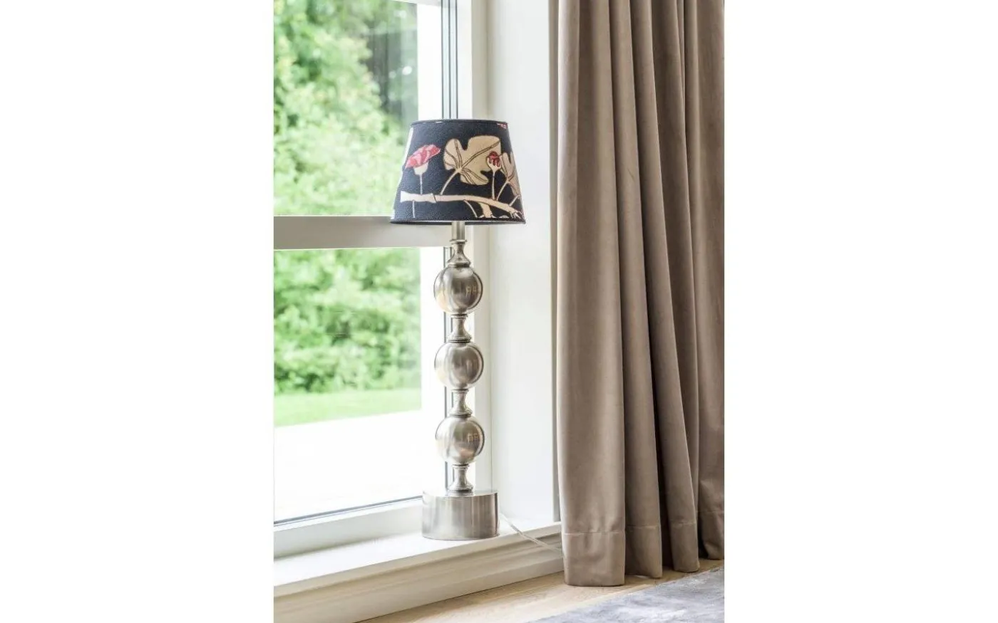 Charlotta Lampfot 66cm Silver
