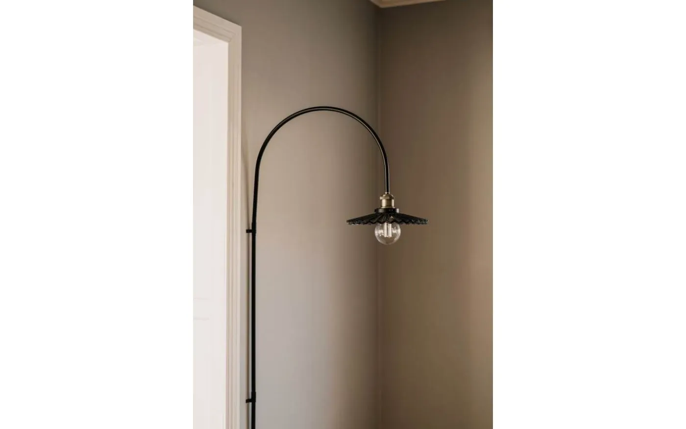 Cobbler Vägglampa 150cm Rök