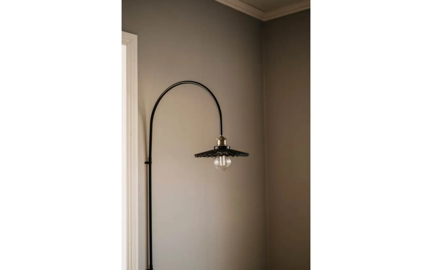 Cobbler Vägglampa 150cm Rök