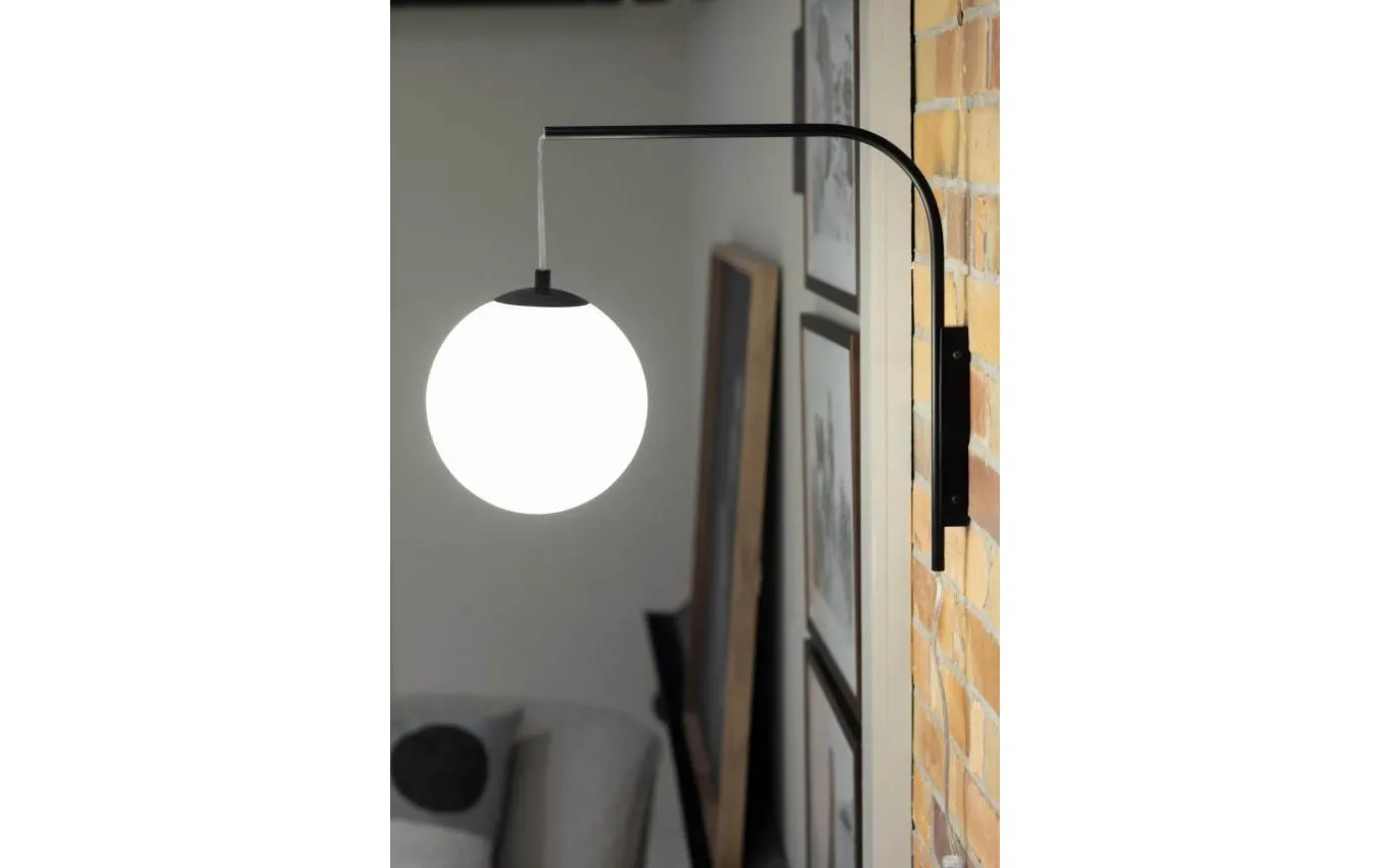 Dione Vägglampa Vit/Svart