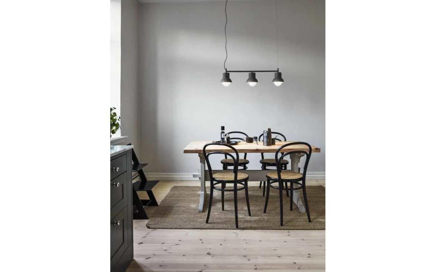 Down Taklampa 82cm 3L Svart