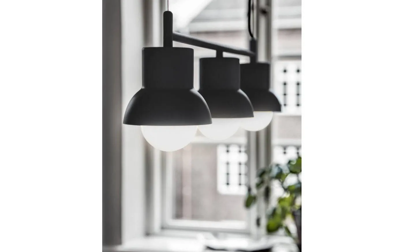 Down Taklampa 82cm 3L Svart