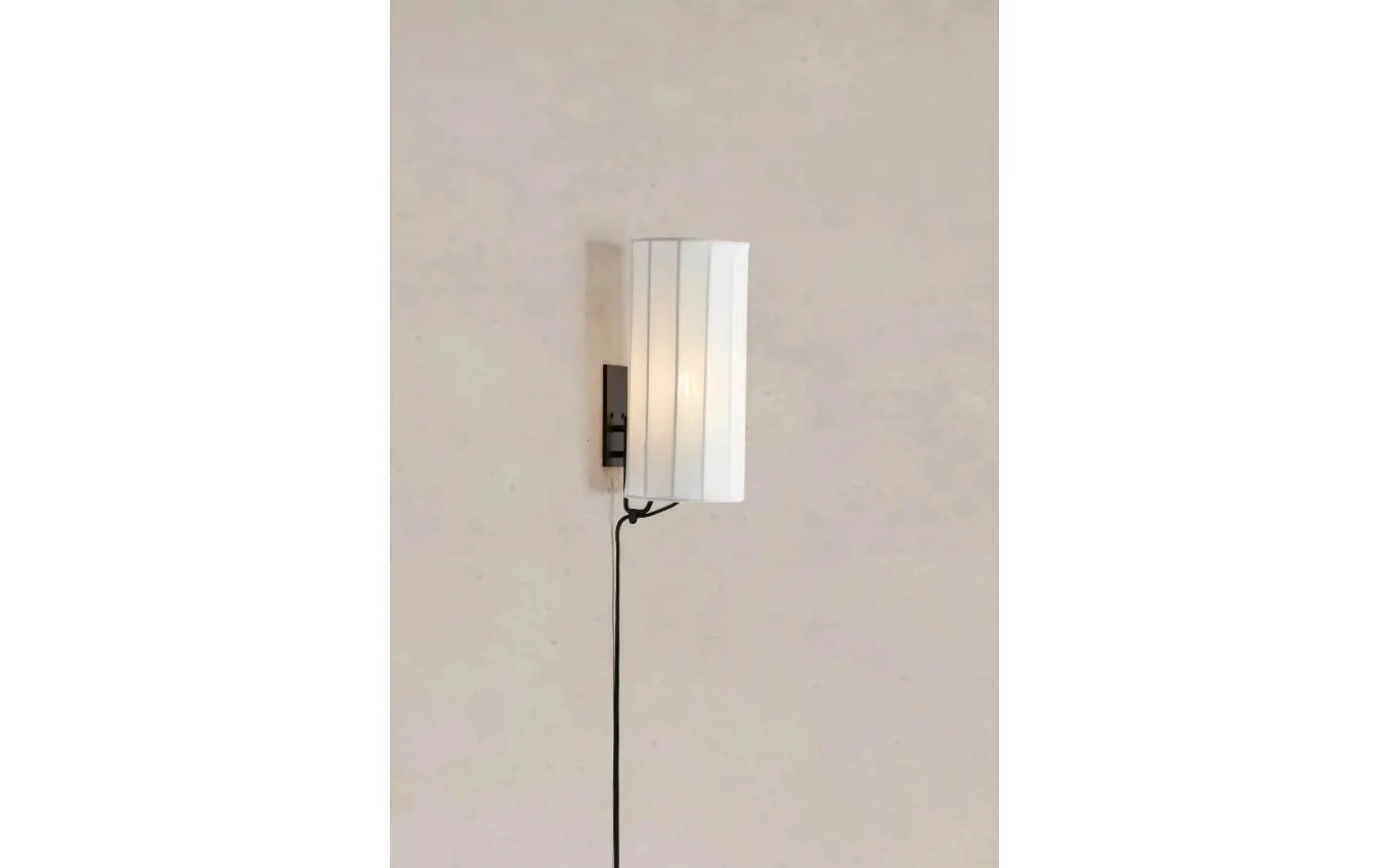 Hikari Vägglampa Vit/Svart