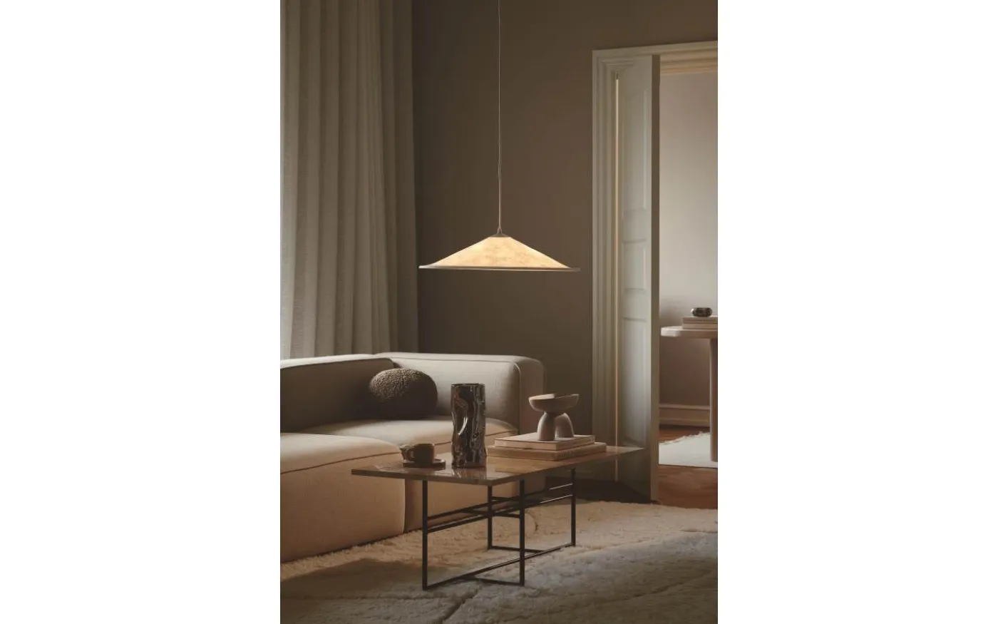 Hill Taklampa 55cm Vit