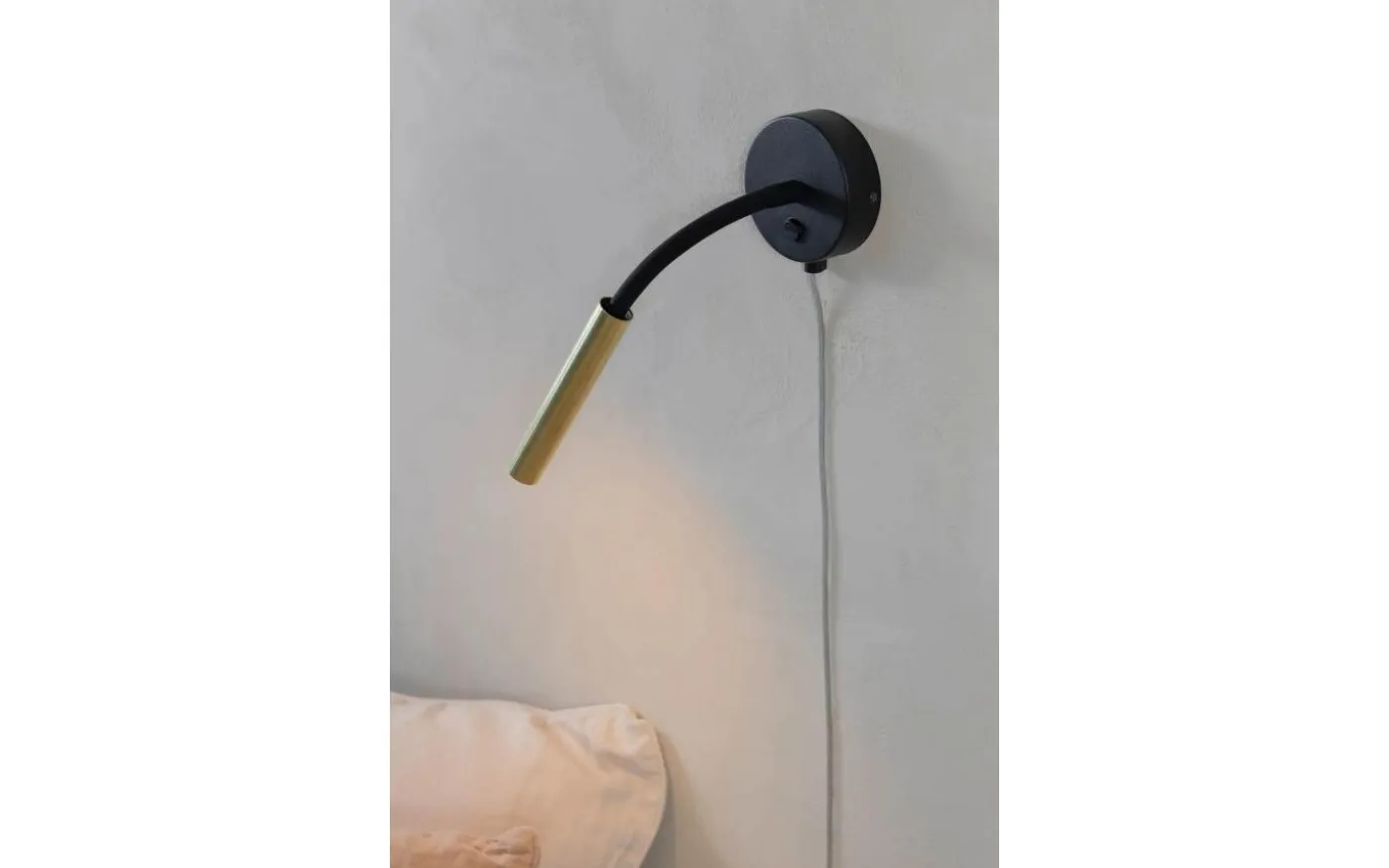 Jolie Vägglampa Svart/Mässing