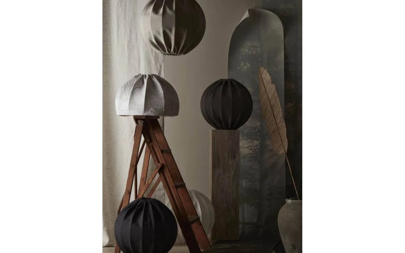 Juni Takskärm 40cm Svart AWARE