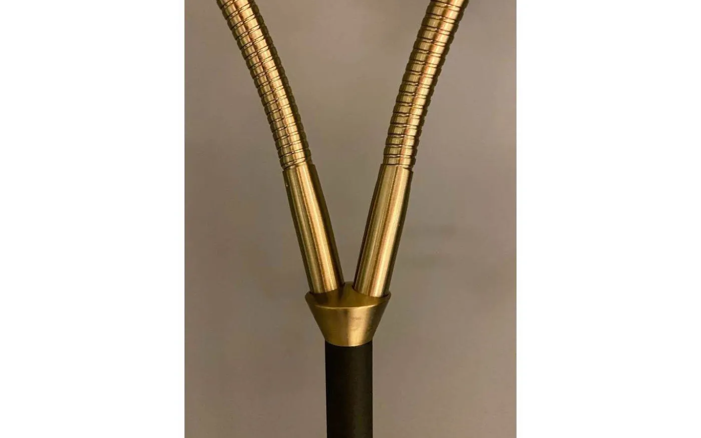 Ljusdal Golvfot 140cm 2L Svart/Matt Mässing Ex. Lampskärmar