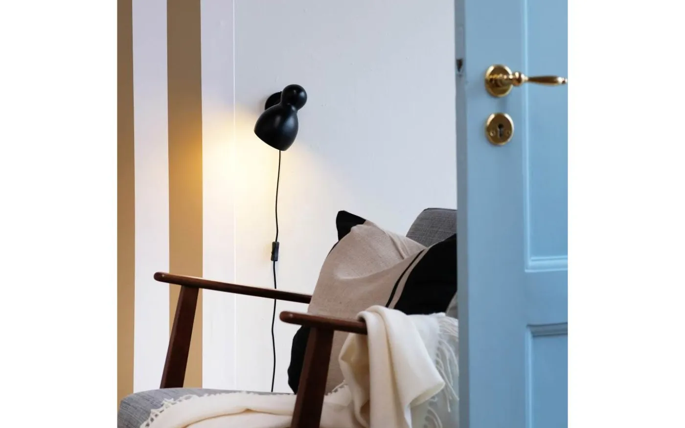 Ludo Vägglampa Svart
