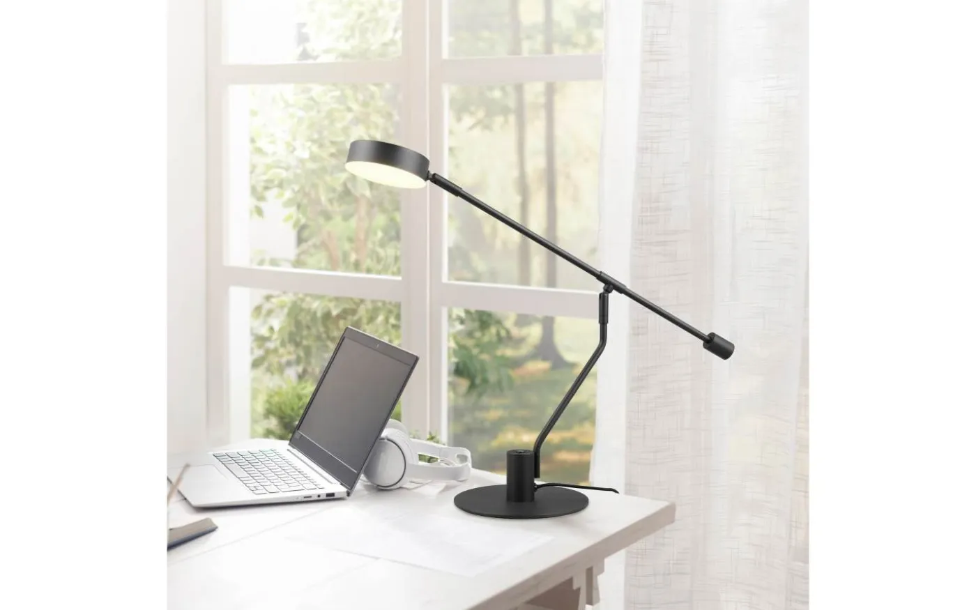 Manduro Skrivbordslampa LED mattsvart