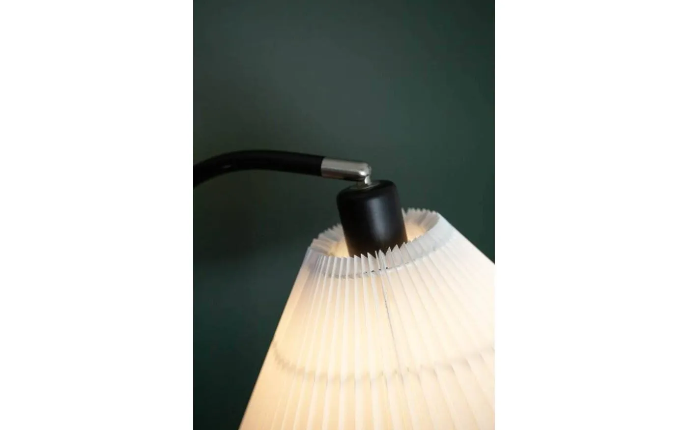 Medina Golvlampa 132cm Svart/Vit