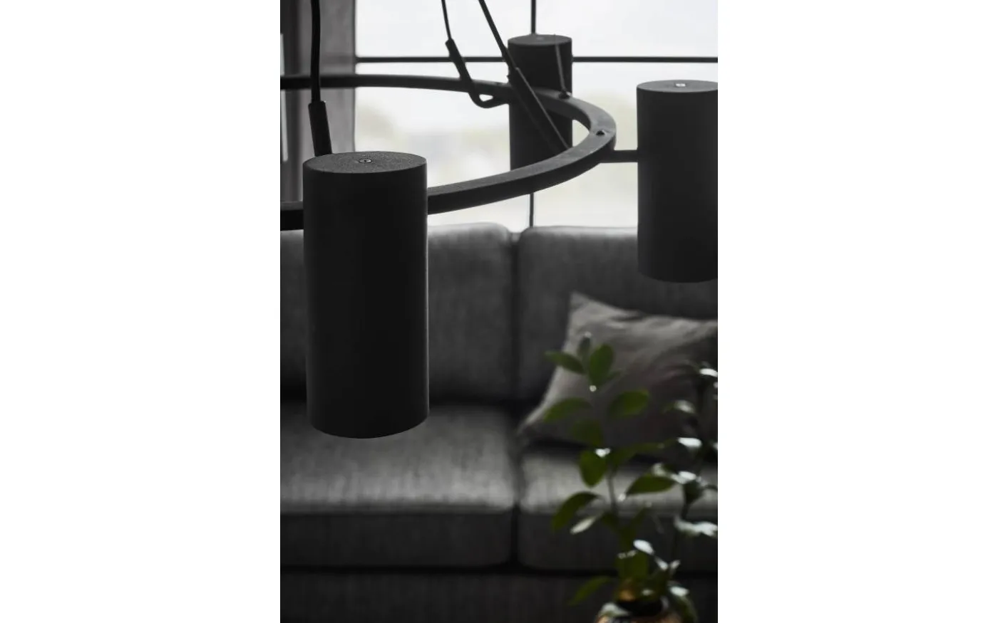 Porto Taklampa 73cm Svart