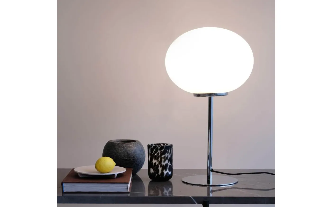 Queen Bordslampa 49cm Opal/Krom