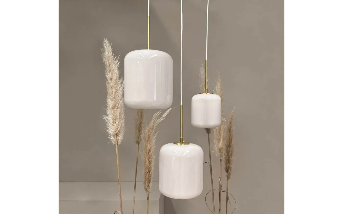 Silvia Fönsterlampa 20cm Opal/Mässing
