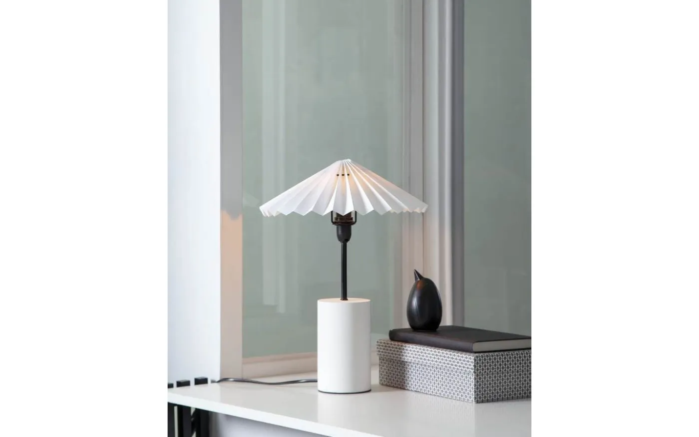 Stila Bordslampa med Stjärna & Skärm