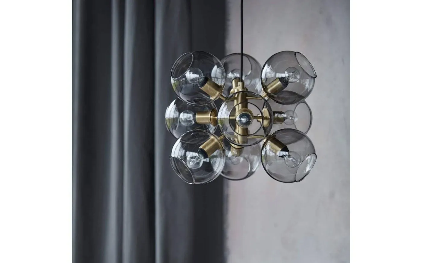 Tage Taklampa Mässing med Rökfärgade Glas