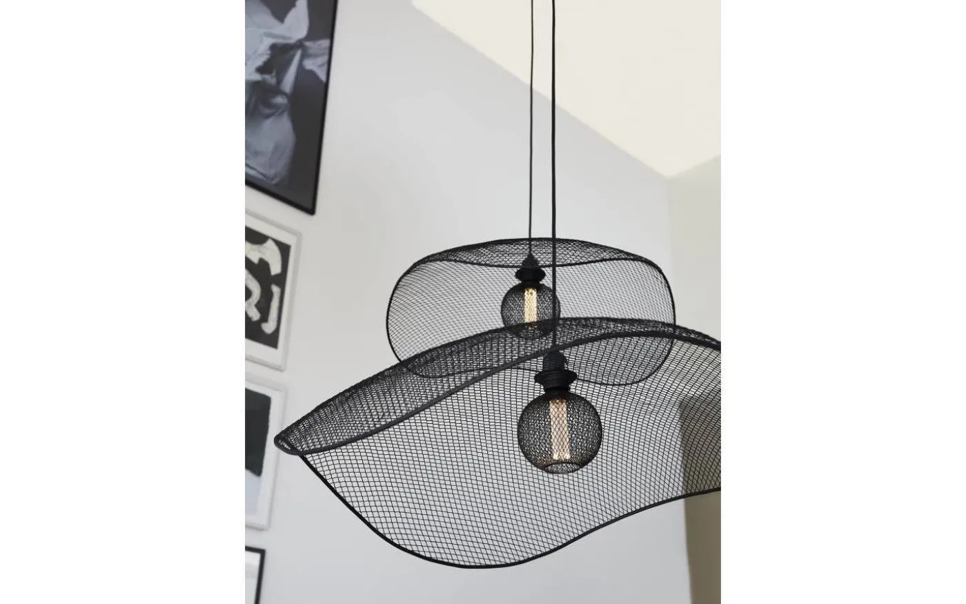 Vivi Taklampa 61cm Svart