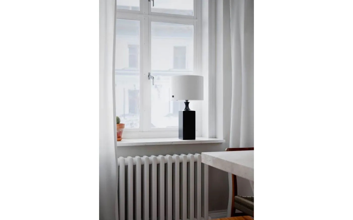 Woody Bordslampa 56cm Svart/Vit
